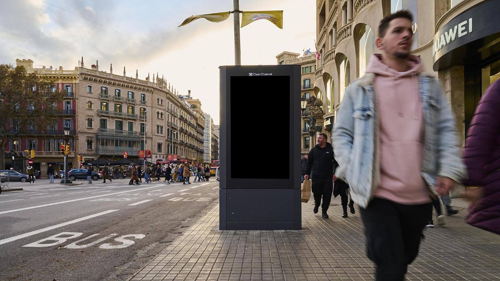 Urban Panels - Clear Channel Outdoor (ES)